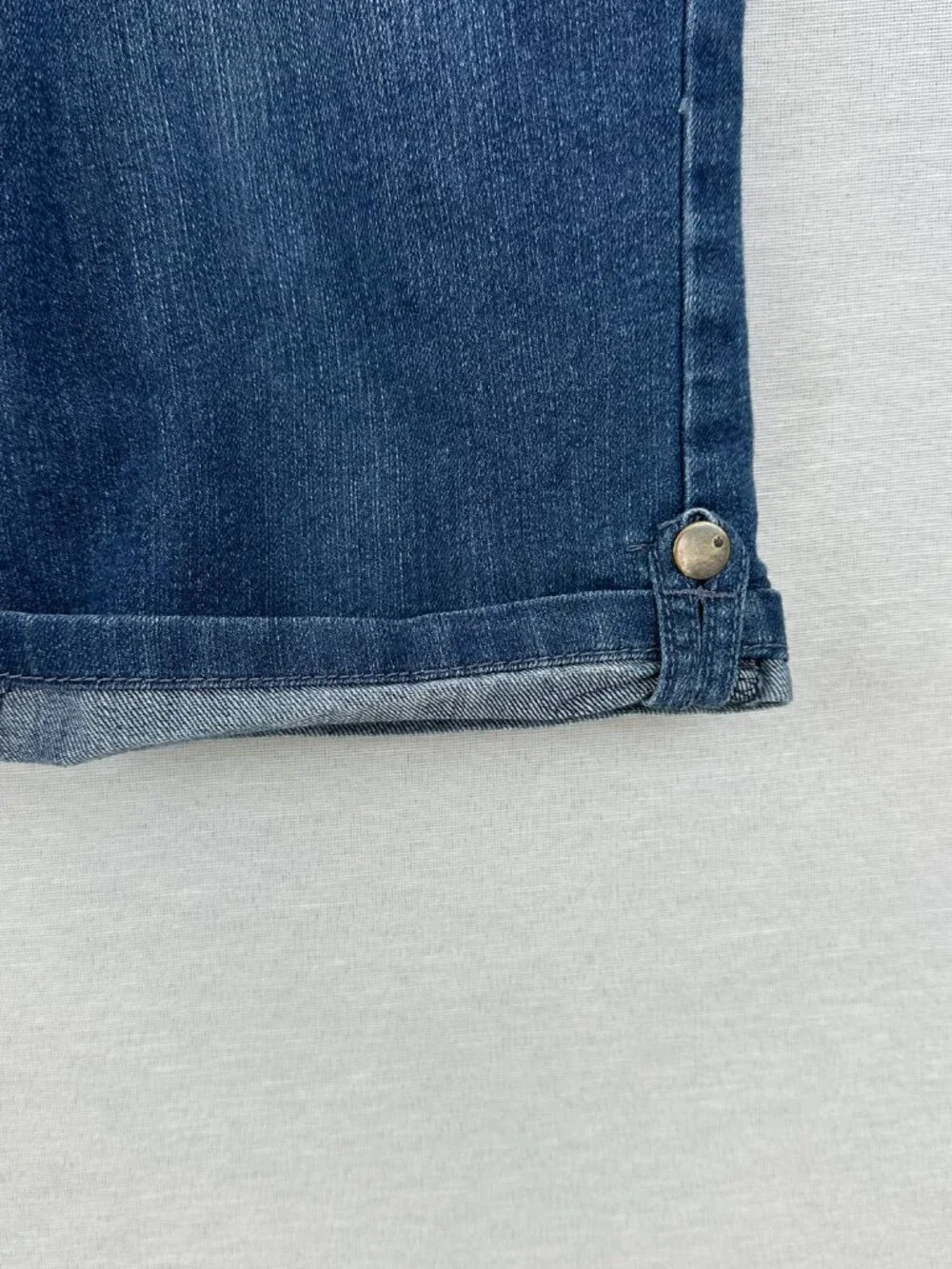 GLORIA VANDERBILD AMANDA BLUE CAPRI CUFFED WOMENS JEANS SIZE 6